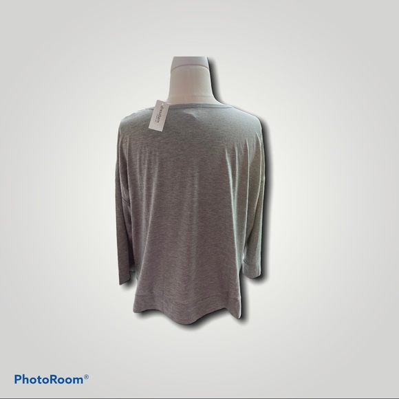 NWT - Top - Picture 2 of 3